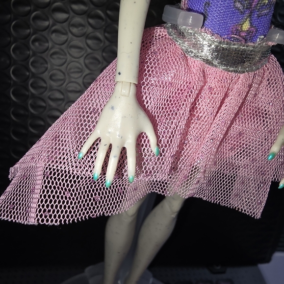 Monster High Rochelle Rerooted Doll - Picture 3 of 5